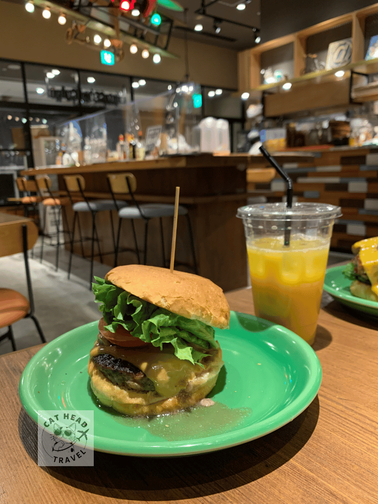 Village Vanguard Diner Toyosu Foreshia (豐洲店)