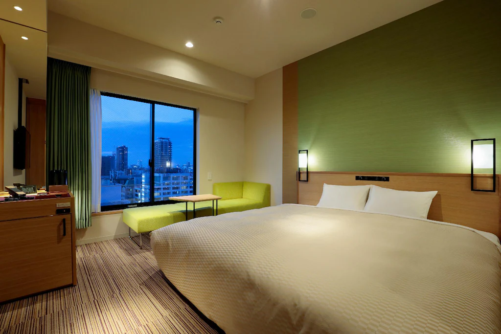 大阪難波光芒酒店 (Candeo Hotels Osaka Namba)
