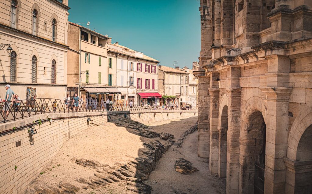 亞爾 Arles