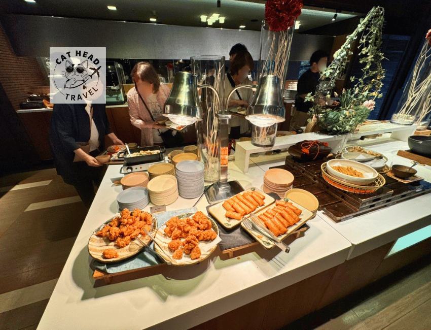 Dinner at Buffet Dining hal