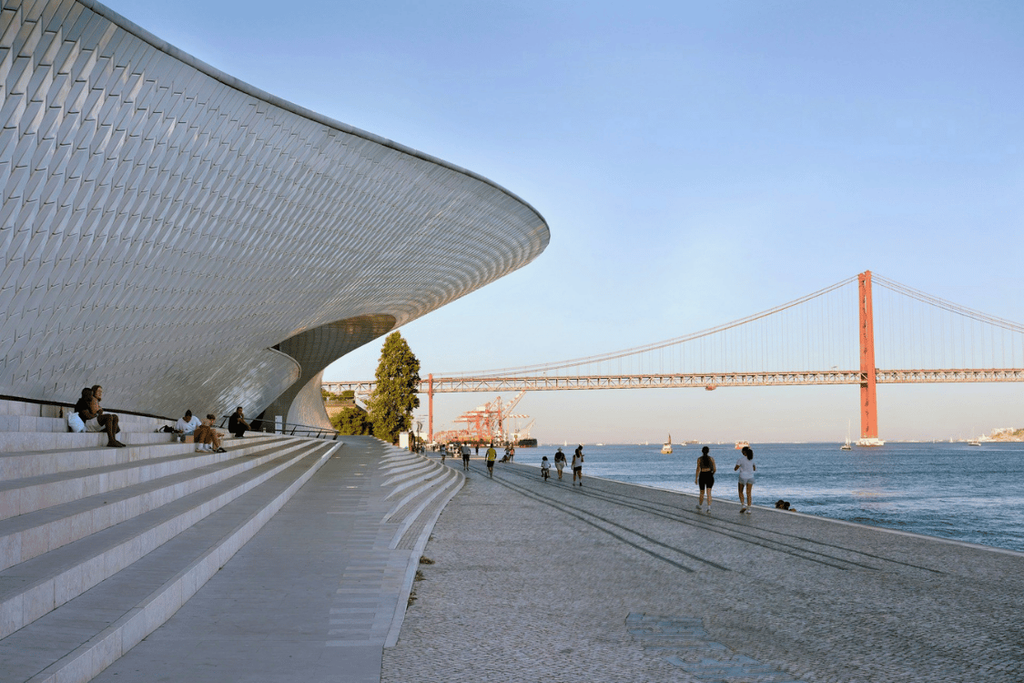 藝術、建築與科技博物館 MAAT – Museum of Art, Architecture and Technology