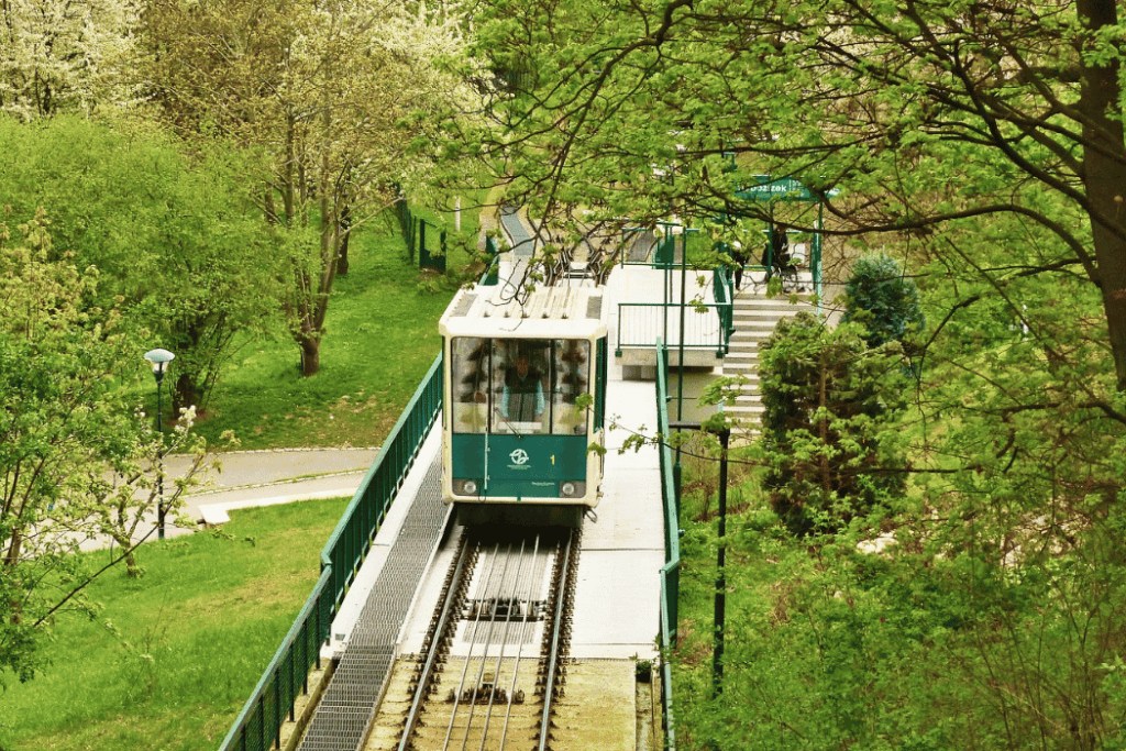 佩特任山 Petřín Hill