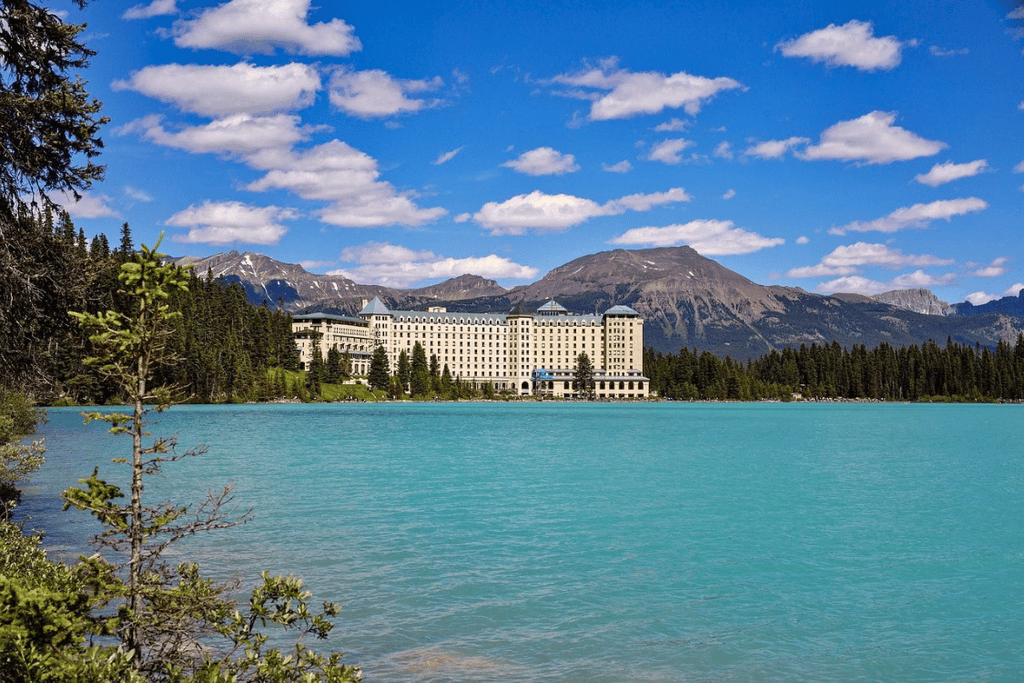 路易斯湖城堡酒店 Fairmont Chateau Lake Louise