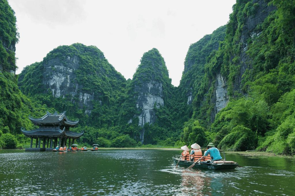長安名勝群 Trang An Landscape Complex